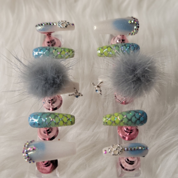 Press on nails - Picture 4 of 6